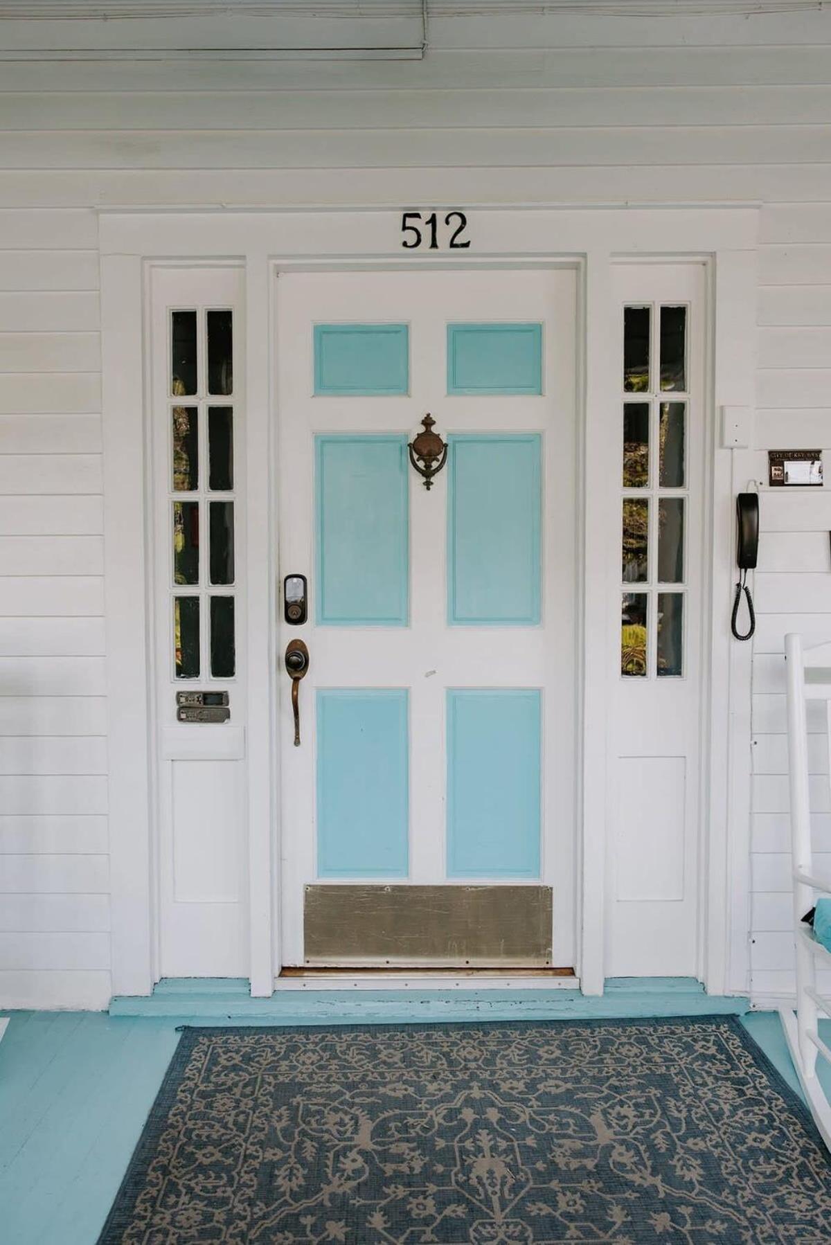 Deluxe King With Balcony - At James House With Parking! Key West Exterior photo